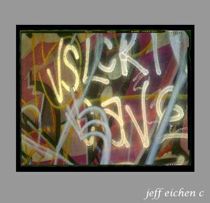 Graffiti-12fnl low.jpg (25214 bytes)