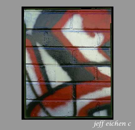 Graffiti-4fnl low.jpg (21640 bytes)